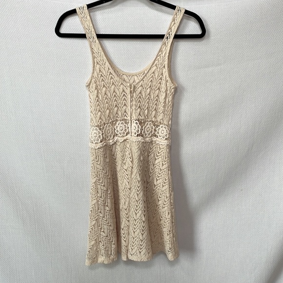 Vintage white crochet style dress - Picture 14 of 14